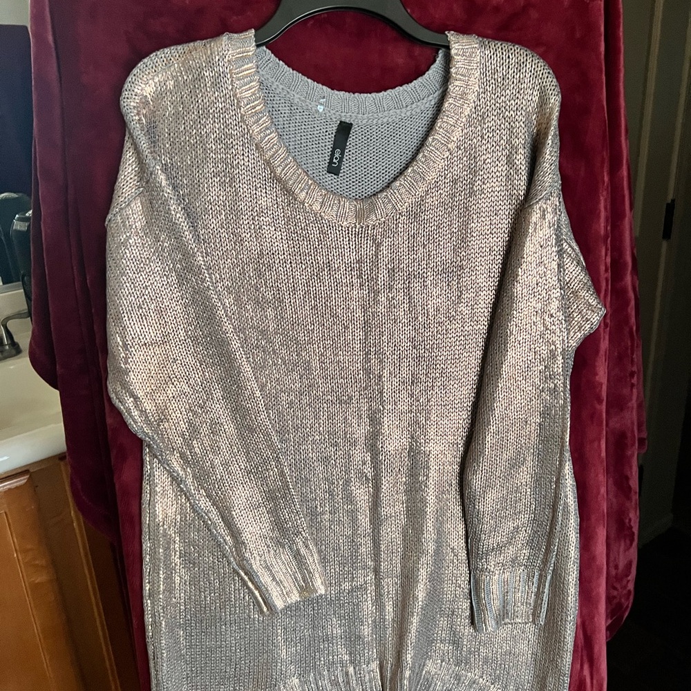 Elan Silver Crew Neck Sweater with Metallic Sheen